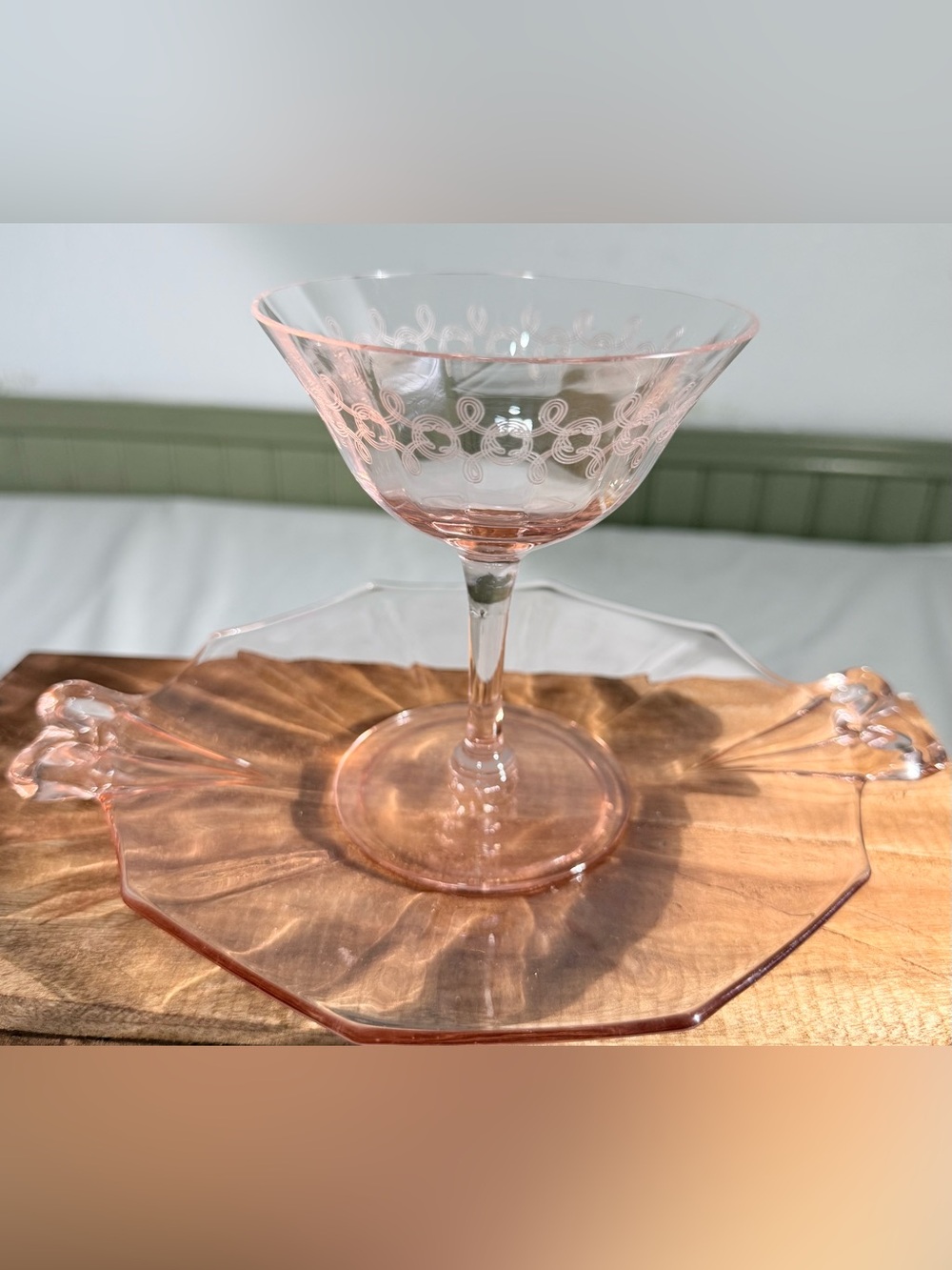 Vintage Pink Depression Champagne Glass With Etched Serving Plate Soft Pink